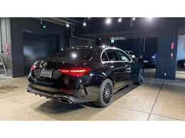 当店は都道318号線・環七通り沿いに面しており、都心・郊外両方向からのアクセス良好です。高速の最寄りICは首都高速4号新宿線「幡ヶ谷」です。