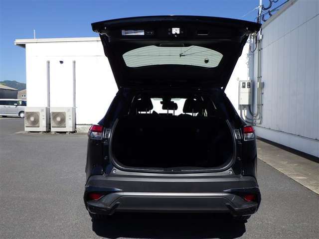 トヨタ認定中古車保証付！（1年間、距離無制限　HV車はHV保証付）　別途延長保証もご用意しております♪　ぜひ現車を確認にご来店ください