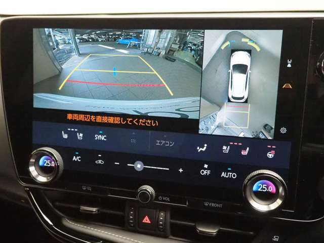 バックカメラ付きで運転が苦手な方の車庫入れもラクラクです。後方の死角部分がモニターに映し出されるので安全性もアップ！