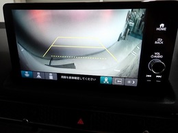 【リアカメラ】3パターンの映像表示で、後方確認をサポート！映像は『ノーマル』『広角』『真上』の3モードから選べます♪