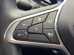 ●レーダークルーズコントロール：前の車との車間距離を一定にとりつつ、一定速度で自動走行してくれる次世代のクルーズコントロール！主に高速道路や自動車専用道路で使用する便利な機能です！