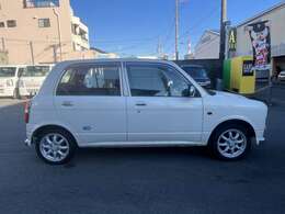 長年、整備士としてディーラーで勤務していた経験を活かし困った時にお役に立てるよう頑張ります♪