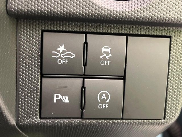 【スマートアシスト】走行中に前方の車両等を認識し、衝突しそうな時は警報とブレーキで衝突回避と被害軽減をアシスト。より安全にドライブをお楽しみいただけます。