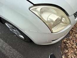 なんかビスでとまってます…でも中古のバンパー山程流通しているので、問題ナッシング