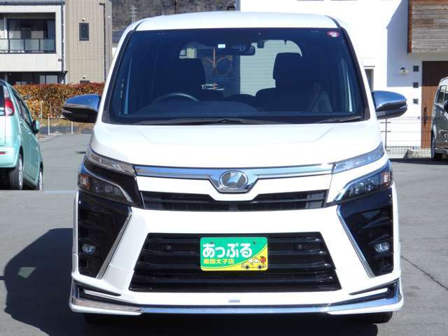 毎日全国の仕入れ先から厳選した車を仕入れしております！プロの査定士の検査を受けた車を仕入れ、入庫後も社員が1台1台を走行チェックや状態確認・装備確認などを入念に行います。