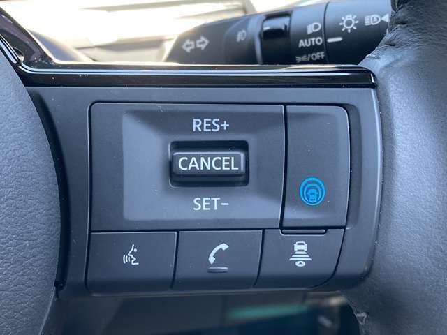 高速道路の同一走行レーンでの運転支援☆日産の電動化技術☆プロパイロット☆が装備されています。