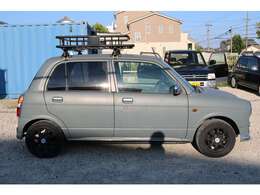 ☆男性も女性も様になるデザインです！一目見ただけで、この魅惑的なボディーが存在感を放っていることが分かって頂けると思います。