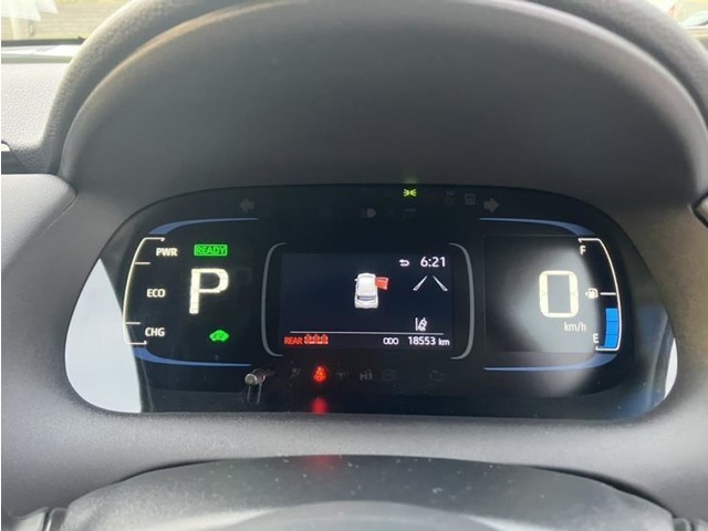 当社が誇るお車の洗浄メニュー”まるまるクリン”済みですので、室内もキレイ。気持ちよくお乗り頂けます。 まるまるクリンでは下回りの錆止め塗装、ボディのガラスコーティング、室内のスチーム洗浄を行います。