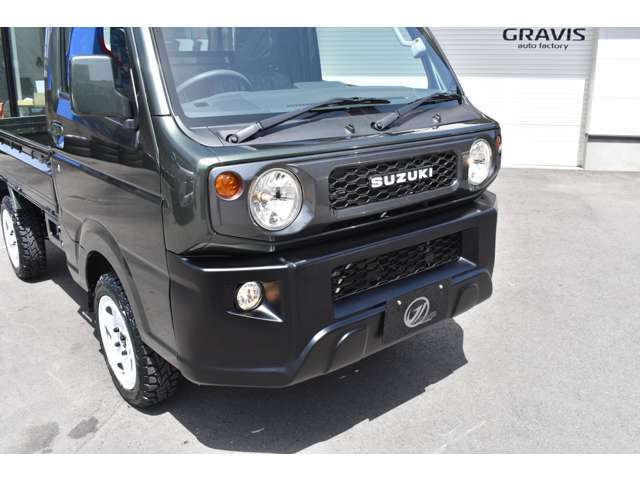 CLSのホールを新品装着！タイヤは高品質のTOYOタイヤを組込！こちらも車両価格に含まれます！4輪アライメントを施工した後にお渡し致しますのでご安心下さい！
