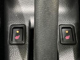 【シートヒーター】寒い日に重宝するシートヒーター！エアコンより早く温まってくれるので寒がりの人も安心ですね♪エアコンの温風は乾燥するから苦手、という方にもをおすすめです。