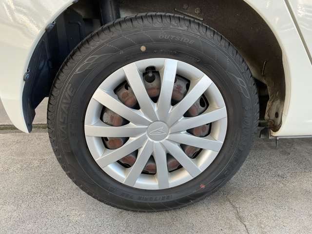 タイヤの溝はまだまだ残っていますので、購入後も安心しておのりいただけます◎