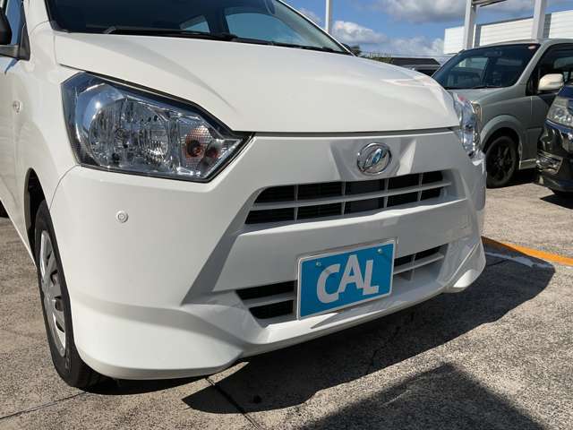 ハロゲンヘッドランプに比べて、照射範囲が広く、前方だけでなく左右方向へも広範囲に照らすことができますので安心です！省電力でバッテリーにも優しい◎