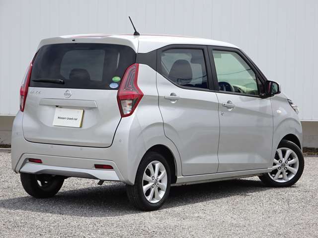 安心！1年間走行無制限の無料保証付♪全国の日産ディーラーで整備や保証などメンテナンスが受けられます♪期間延長も承りますのでお気軽にご相談ください♪　※一部3ヶ月保証の車両があります。