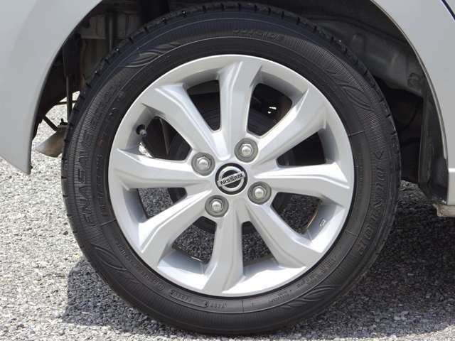 【タイヤ】　【純正14インチアルミホイール】《155/65R14》専用のアルミなのでお車のイメージぴったりですね！