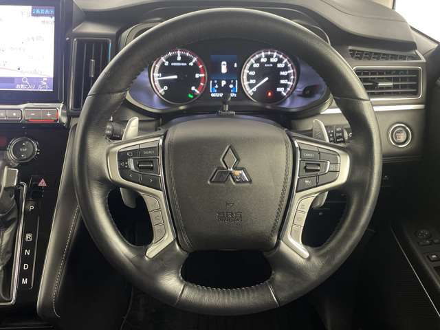 【ハンドル】『ハンドル/ステアリング』の画像になります。写真の内容に関してご不明点、ご質問等がございましたらお気軽にガリバー店舗までお問い合わせください。