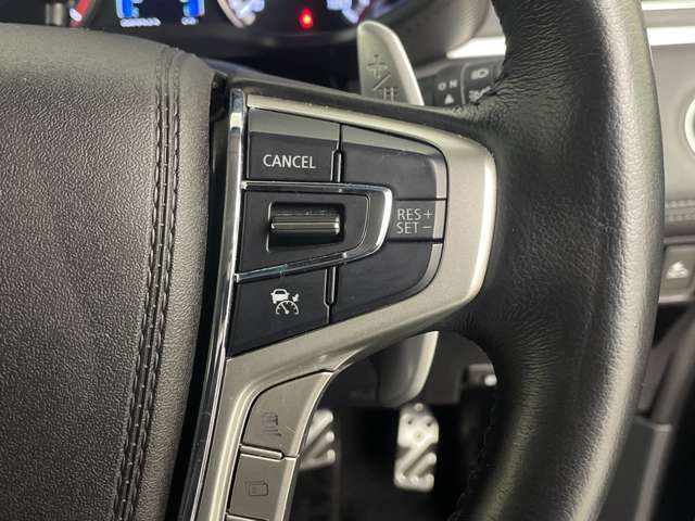 【運転席操作部】『運転席周辺の装備』の画像になります。快適なドライブを楽しむための機能が装備されています！運転席から触れるので使いやすいです！