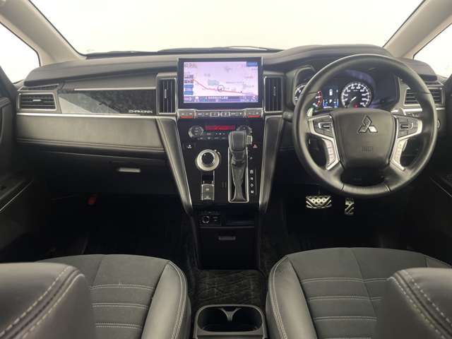 【インパネ全体】『インパネ全体』の画像になります。写真の内容に関してご不明点、ご質問等がございましたらお気軽にガリバー店舗までお問い合わせください。