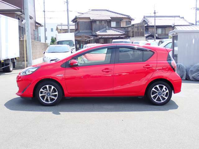 もちろん全国販売可能です。気になるお車の画像、装備内容や商談状況などメールでお送りすることもできますので是非気軽にお問合せください。