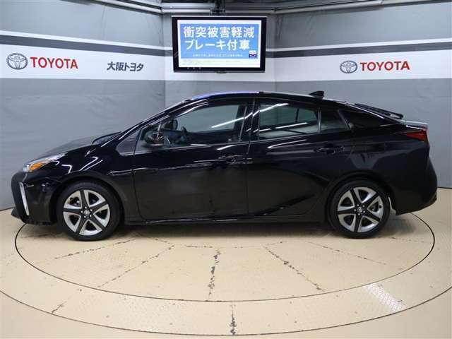 流線形のサイドフォルム