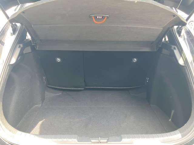 在庫車両に関してはお客様により良いものをご提供する為に品質に拘って仕入れを行っております。各お車の状態はそれぞれですのでご商談時に当店スタッフがご説明させて頂きますのでご安心くださいませ。