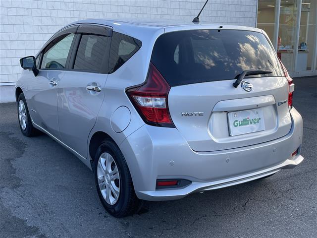 外装です！写真では実際の色味と違って見えたり、小さな傷が写らないこともあります。ぜひ当店にて現車をご確認ください！