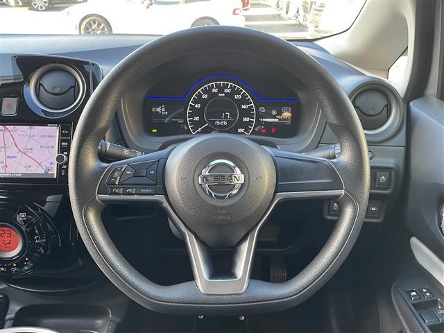 ステアリングです。店舗にて現車の確認もいただけますので、お電話で在庫のご確認の上是非ご来店くださいませ！！！