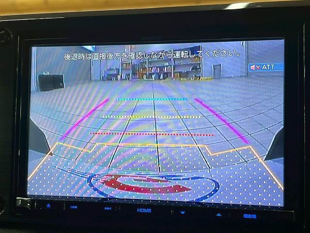 「フルカラーバックモニター」を装備で駐車が苦手な方でも安心です。