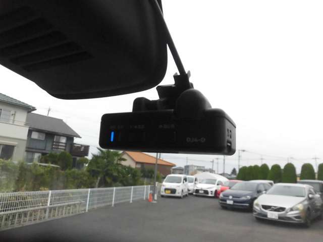 ドライブレコーダー