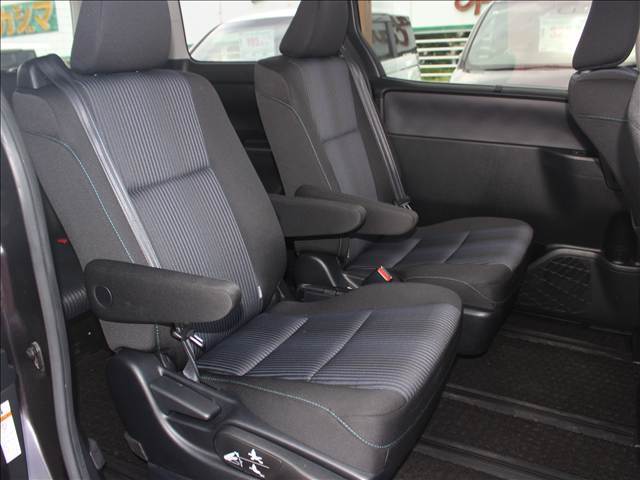 ナカジマでご購入して頂いたお車は   ☆☆☆ 次回の車検まで エンジンオイル交換無料！！☆☆☆   サービス実施中です（保証ご加入条件）。愛車を より良いコンディションで長くお乗り頂く為のサービスです