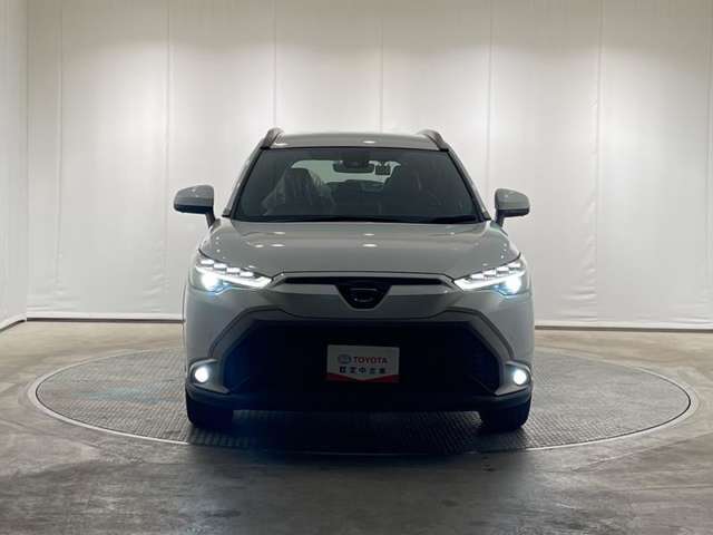 明るいLEDライトで、暗い夜道の運転も快適に。