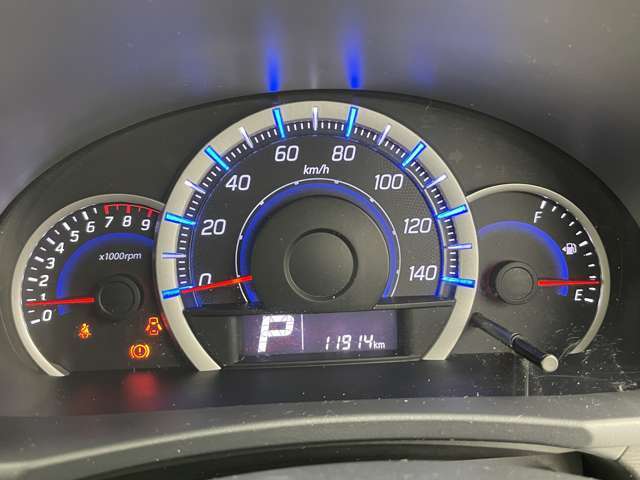 【スピードメーター】メーターがシンプルで見やすく運転しやすいですね！