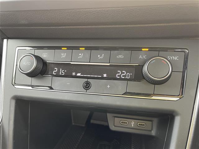 【運転席操作部】快適なドライブを楽しむための機能が装備されています！運転席から触れるので、使いやすいです！除菌プランいれていただくと、さらに清潔で安心していただけます！