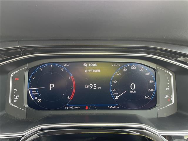 【スピードメーター】メーターがシンプルで見やすく運転しやすいですね！