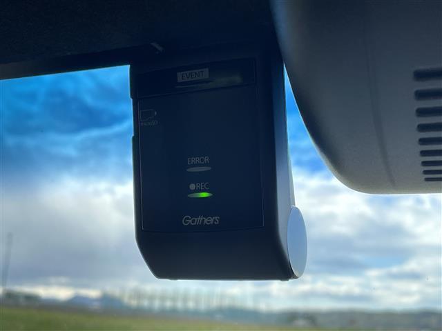 ガラスコーティング、ナビゲーション、ETCなど、その他のパーツの取り付けお見積もりのご相談も承っております！！クルマのこと何でもお任せください！