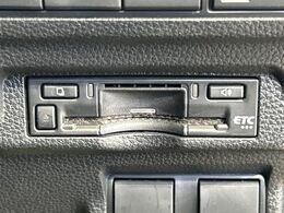 【ETC】高速道路の料金所をストレスなく通過！話題のスポットやサービスエリアに多い「スマートIC」利用時は必須のアイテムです。当店でセットアップを実施、ご納車当日からすぐにご利用いただけます！