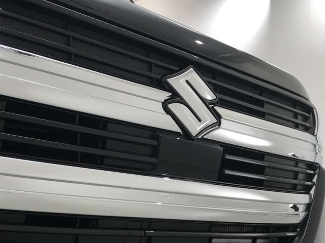 積載車も所有していますので、万が一の時でも当店スタッフにてお車の無料引き取りも行っております。