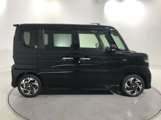 【軽の森泉大津店】では、購入後のアフターサービスも充実！指定工場を併設しておりますので、お車の点検・車検もおまかせください！