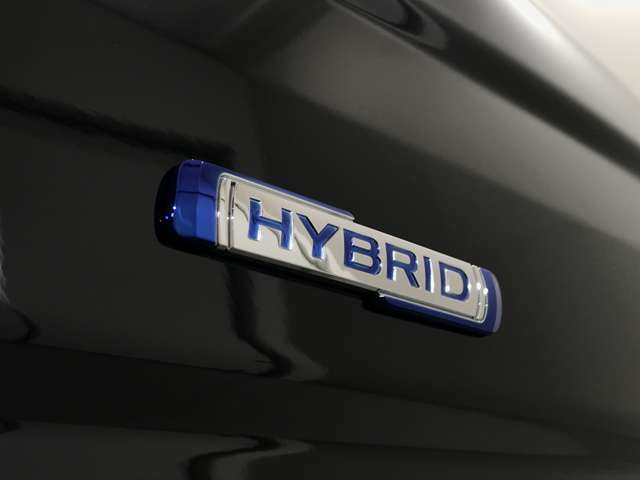 自社の鈑金工場もございますので、万が一のお車の傷直しも当店にお任せ下さい！