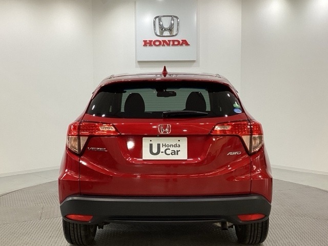 【Honda認定中古車 U-Select】　は3つの安心をお約束します。　1　Hondaのプロが整備した安心。 2　第三者機関がチェックした安心。　3　購入後もHondaが保証する安心。