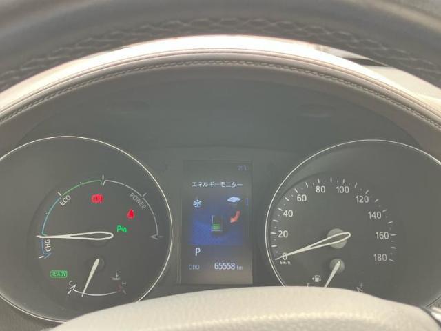 WECARSの展示場では実際に見て、触ってお車をお選びいただけます！知識の豊富な営業スタッフが様々なカーライフをご提案いたします！