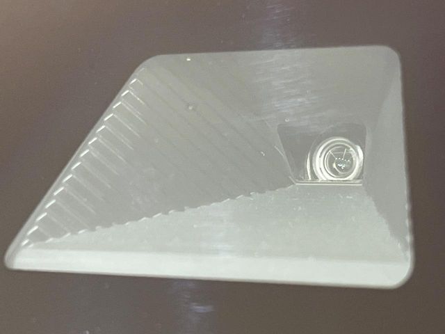 【ホンダセンシング】走行中に前方の車両等を認識し、衝突しそうな時は警報とブレーキで衝突回避と被害軽減をアシスト。より安全にドライブをお楽しみいただけます。