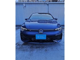 （フロントマスク）時速200kmh以上でも安定した走行が出来るように、空力とデザインを両立した設計がされております。