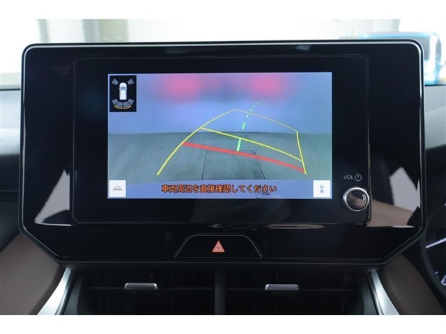 バックガイドモニターで、後方を確認しながら安心して駐車することができます。運転初心者も熟練者も必須の機能ですよ！