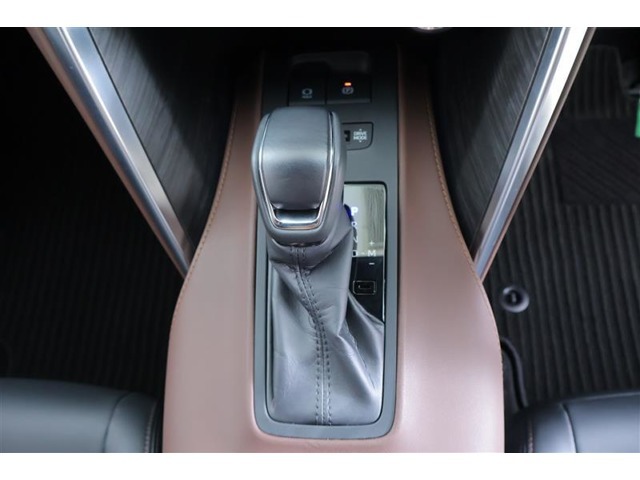 MTモード付。発進時やシフトチェンジ時もストレスなくマニュアル運転を楽しめます♪