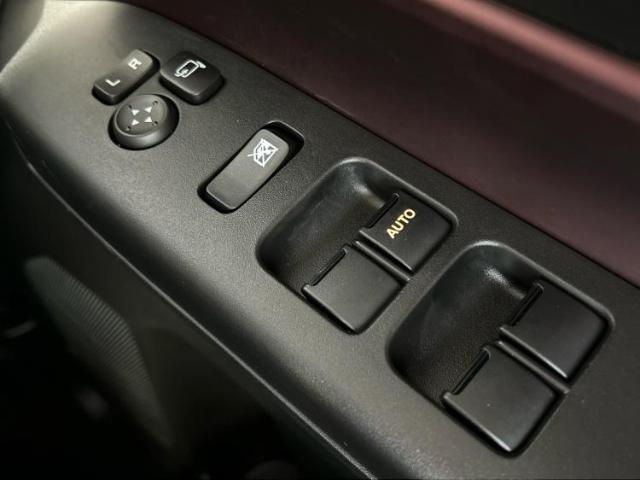 お車に合わせて無料保証以外にも、保証範囲、期間、距離を拡充させた有料保証もご用意しております！中古車の購入が初めてで不安・・・というお客様もご安心ください！