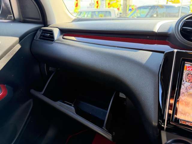 遠方の方でもお安くご納車費用を抑えさせて頂きます♪また店頭でご納車させて頂く事が出来れば県外登録費用は不要です♪詳細はお気軽にお問い合わせ下さい☆