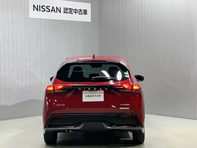 プライバシーガラスで夏場も涼しく、室内の保護にもなりますね！