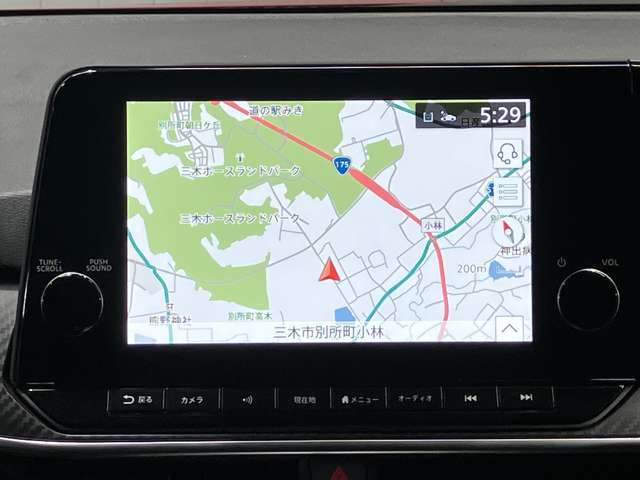 9インチ大画面メーカーナビ★プロパイロットとリンク、Apple CarPlayワイヤレス接続もできます★さらにNissanConnectサービス搭載で最速ルート検索・オペレーターサービスも対応★