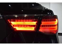 ☆LEDファイバーテールライト（流れるウインカー付）装備車！【LEDファイバーテールライトはハロゲンライトに比べ夜間の視認性にとても優れており、快適かつ安全なカーライフをお楽しみ頂けると思います！】☆