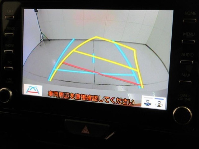 安心のバックモニター搭載。ガイドもあって、夜間でもよく見えます。